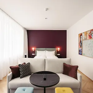 4* Ξενοδοχείο Schani Salon