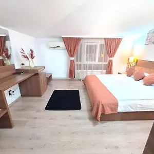 rezervați aici