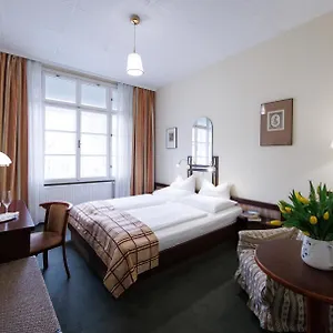 לינה וארוחת בוקר Continental Hotel-pension, וינה